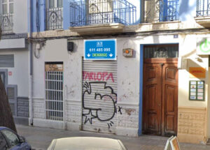 Alquiler de local comercial en calle Alzira, 4, Valencia. Foto exterior