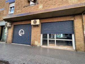 Alquiler de local comercial en Patraix, calle Maestro Bellver - Valencia. Foto exterior